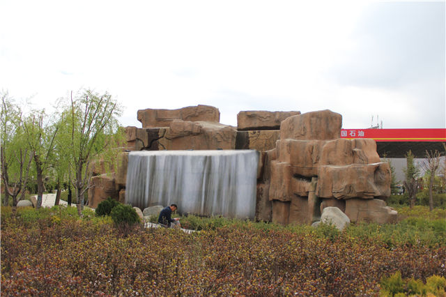 拉薩娘熱路格?；ü珗@